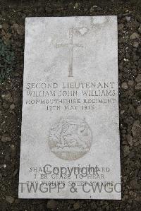 Boulogne Eastern Cemetery - Williams, William John
